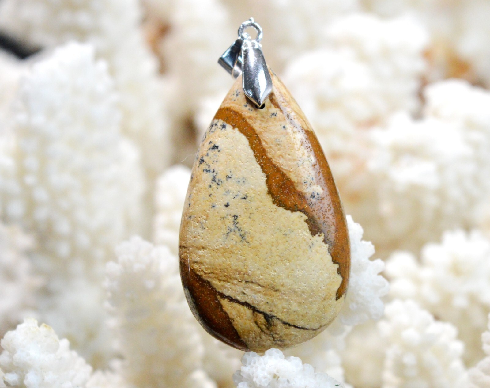 Pendentif jaspe paysage Namibie EG98, cabochon en pierre naturelle marron et beige 67 carats