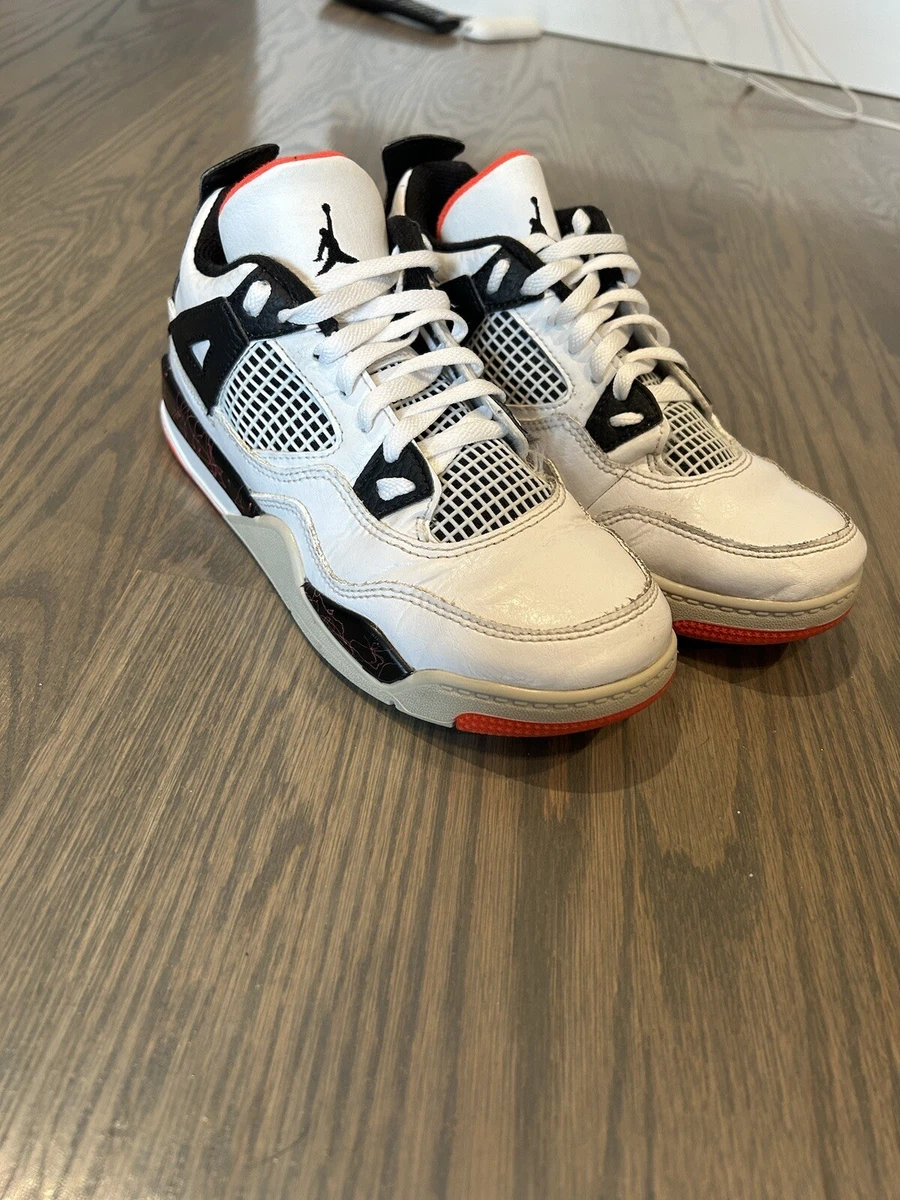 Jordan 4 hotsell flight