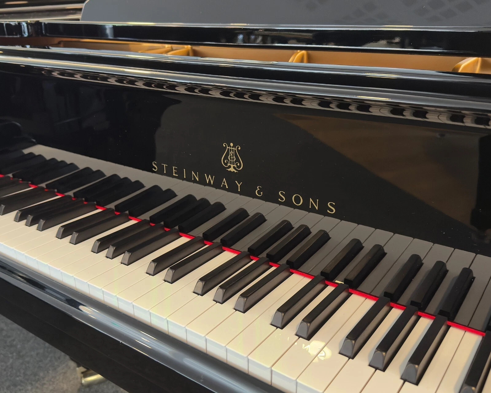 Steinway & Sons A-188 Flügel, Louis XV. Skizze 1020
