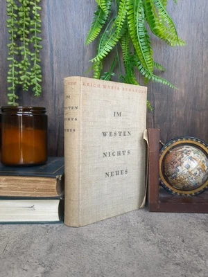 Im Westen Nichts Neues Erich Maria Remarque 1929 1st Edition All's Quiet Western - Image 1 of 4