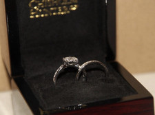 Diamond 18ct White Gold Round Engagement & Wedding Ring