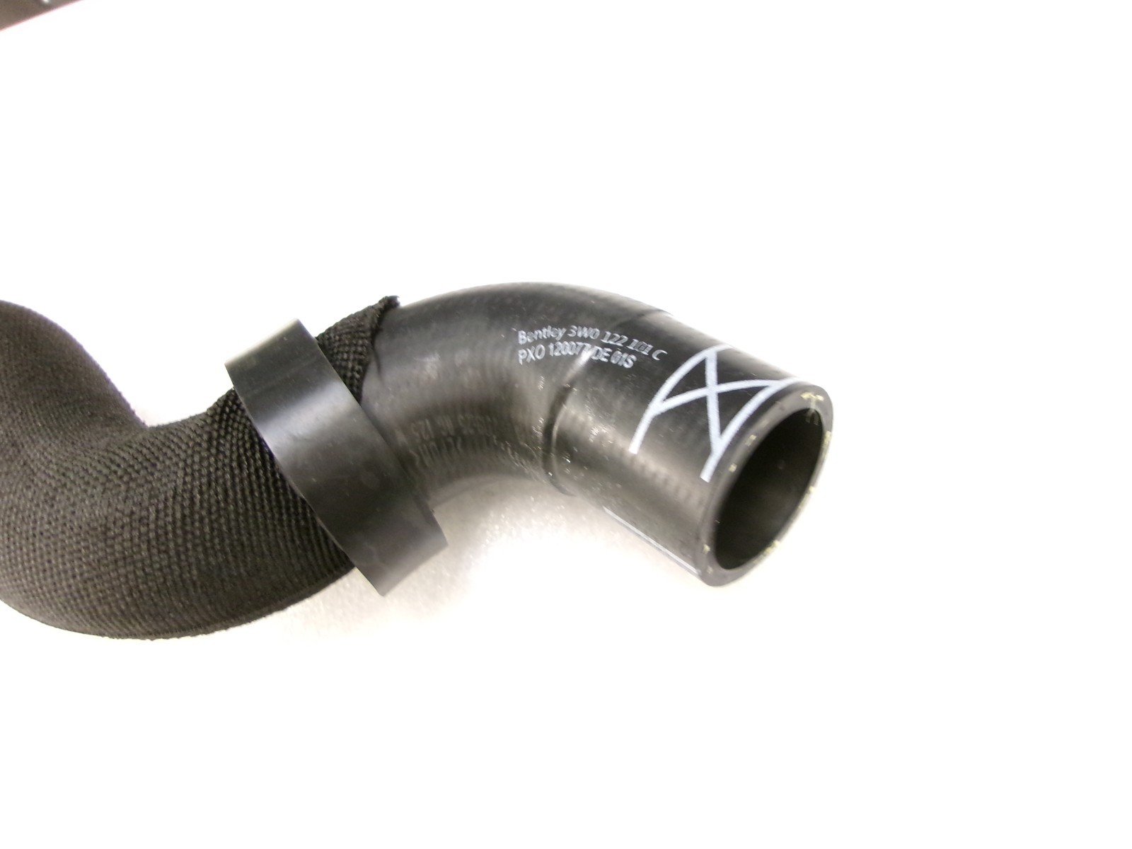 Bentley Continental Flying Spur Lower Coolant hose P/N 3W0122101C