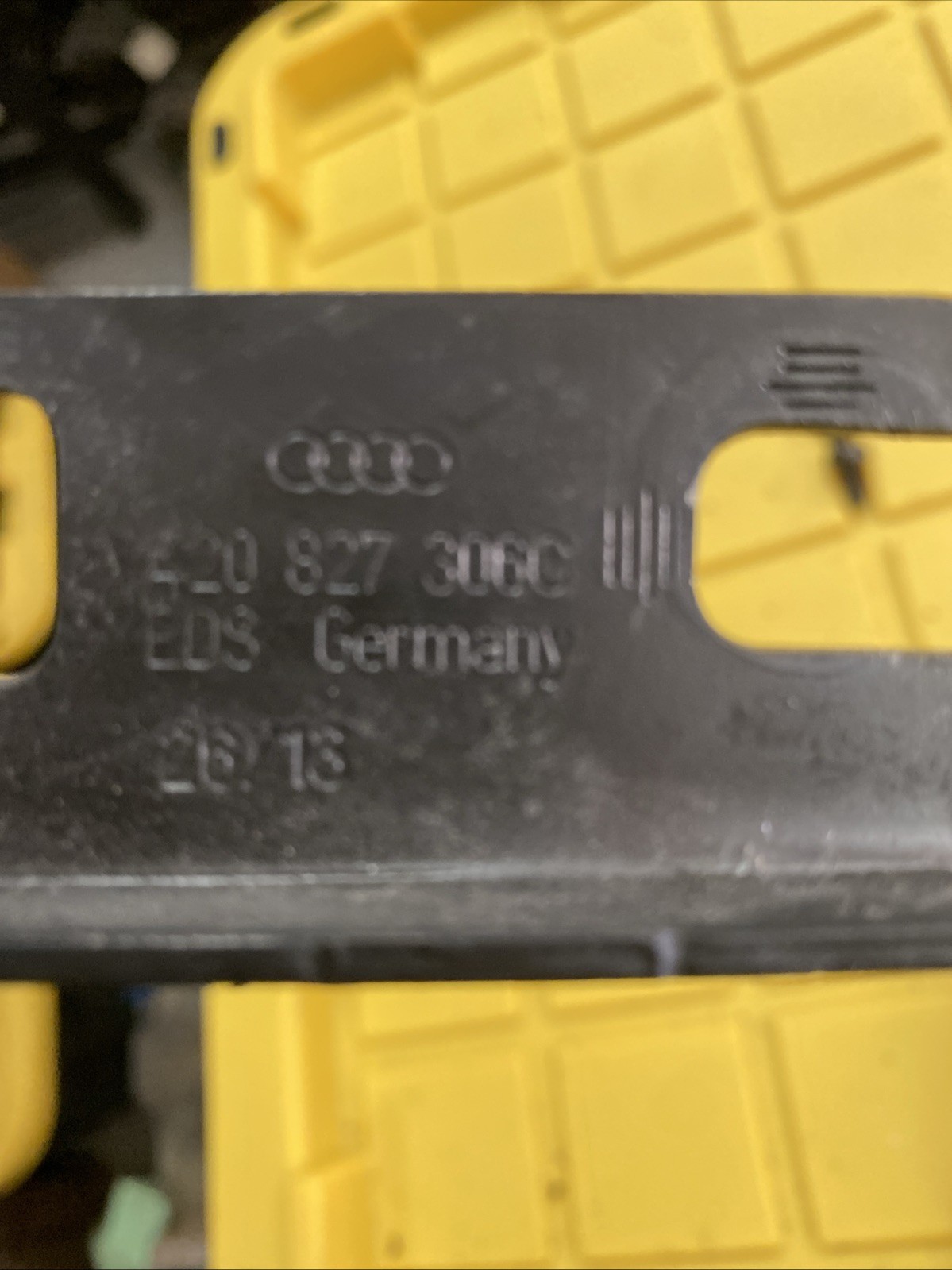 Audi R8 2014-2015 REAR+RIGHT Trunk latch