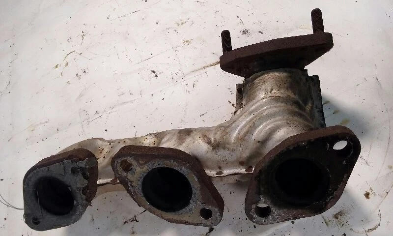 93-94 Nissan Quest Driver Exhaust Manifold Thru 10/93 Front - Image 3 of 3