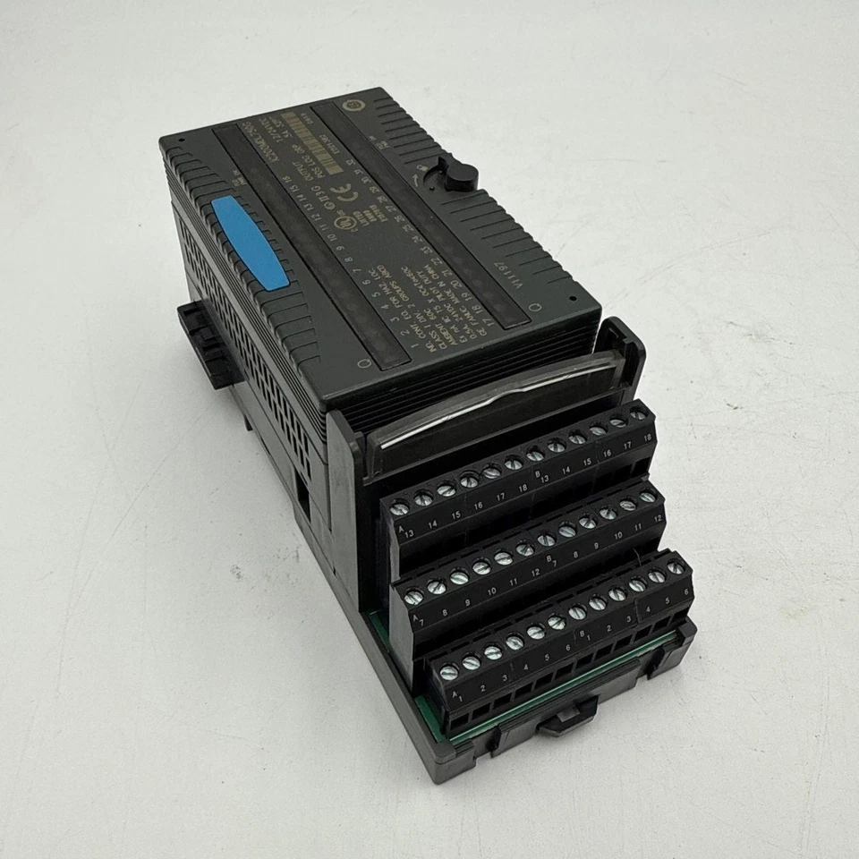 GE Fanuc IC200MDL750G VersaMax Output Module 0.5A 32 Point 12/24VDC - Image 4 of 4