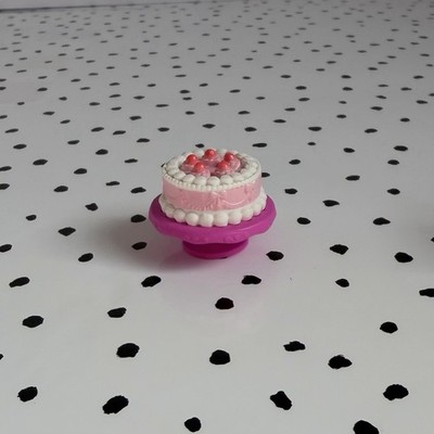 Royale High Baking Class Playset Pink Cake on Stand Replacement Accessory