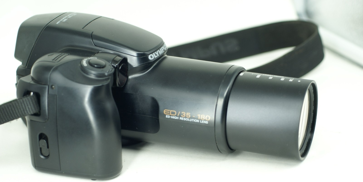 Olympus IS-3 DLX Quartz Date 35mm Camera , 35-180mm Telephoto Lens