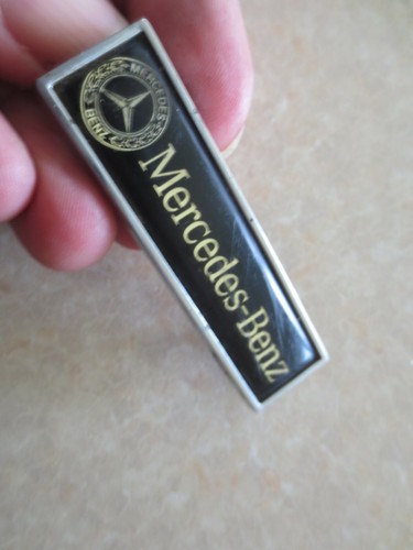 Original MERCEDES BENZ CAR small metal badge / emblem - - Picture 3 of 7