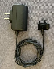 Original Sony Ericsson CST-15 CST15 Wall Charger for C905 J220a J230a P1i TESTED