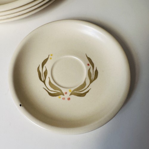 5 MCM Blueberry Hill Metlox Poppytrail Vernon Dinner Plates & Cups & Saucers - Picture 7 of 12