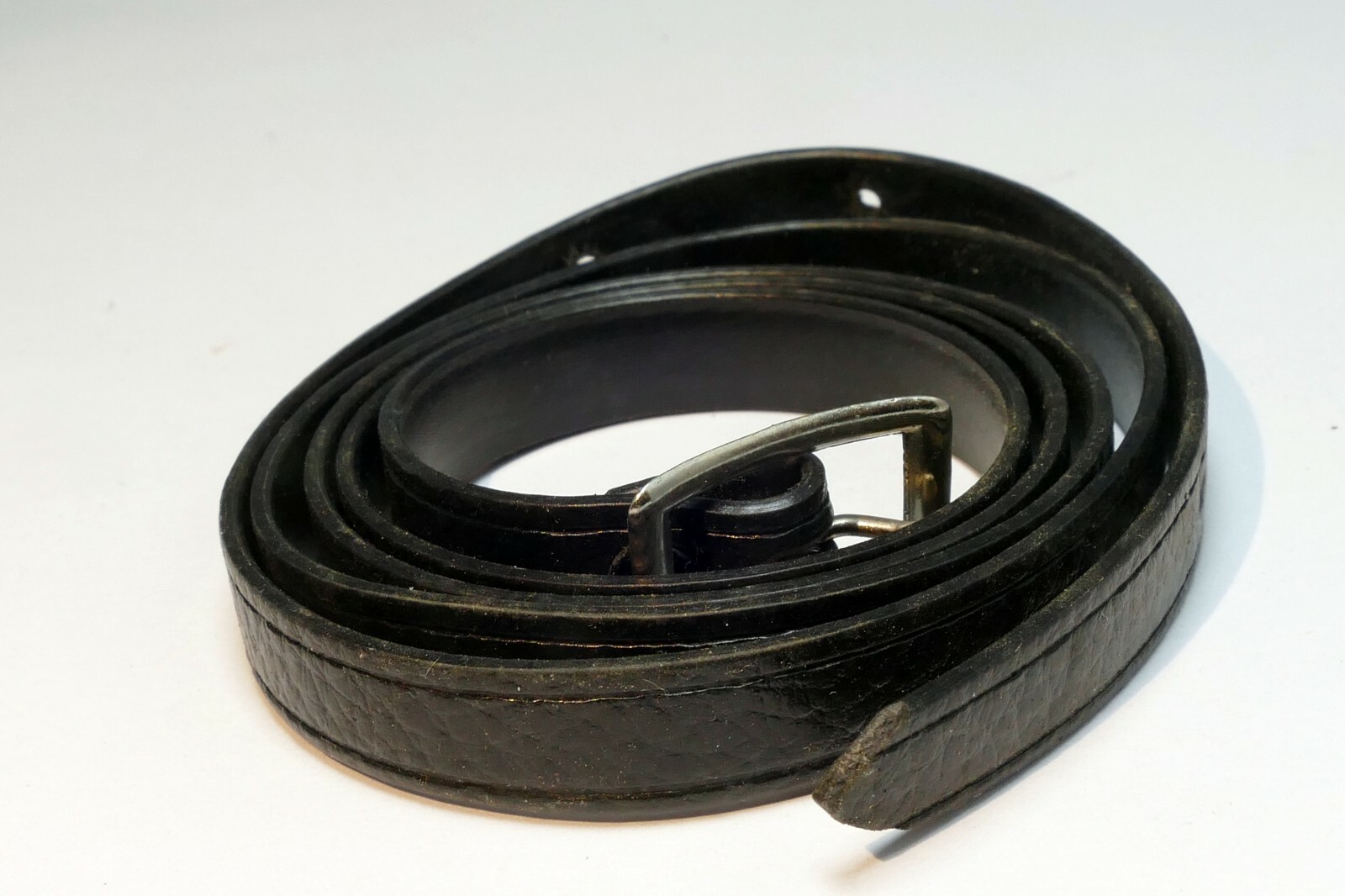 32" long Shoulder Strap narrow 1cm wide vinyl vintage (with one buckle only)