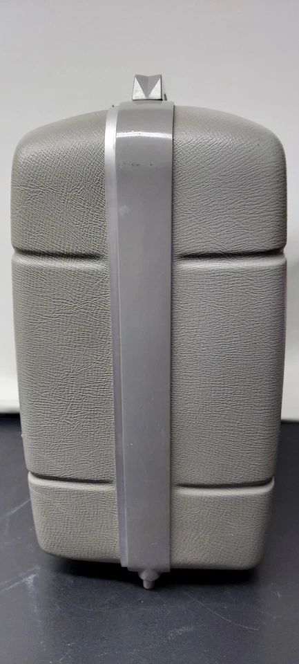 Пленочный проектор Revere 777 8 мм см. описание - Изображение 3 из 4