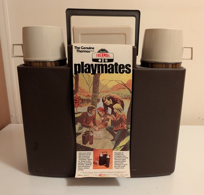 1974 King Seeley Thermos Playmates Picnic Kit. Metal Thermos'.