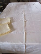 Pale cream damask floral imprint table cloth 12 napkins 60"x96"