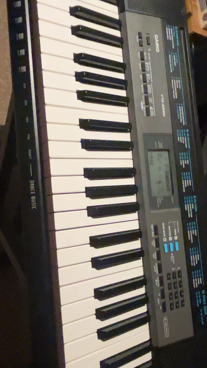 Casio CTK2550 Keyboard Digital Synthesizer 61 Key Dance Music Mode