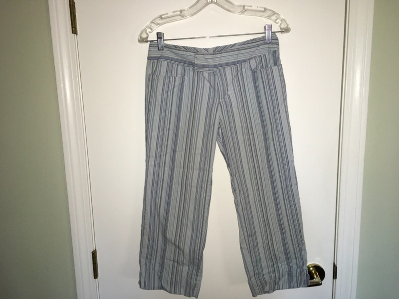Juniors Size 7 Stretch Blue Striped Capri Length Pants by So