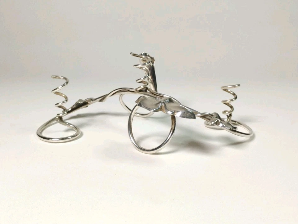 Portavelas Walker & Hall plateado Art Nouveau enredaderas hojas y lirios 9" Foto 4 de 4