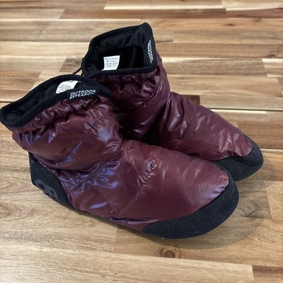 OR Outdoor Research Tundra Aerogel Booties Socks Size S/P Small Plum