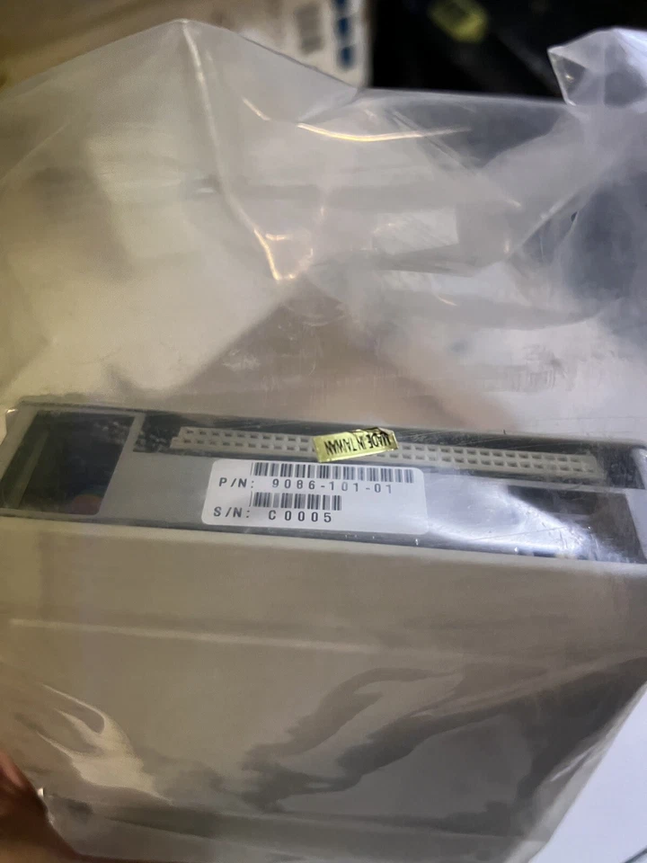 CRU-DataPort 9085-101-01 Carrier, DP5, Ultra SCSI, Metal, Key - Image 3 of 4