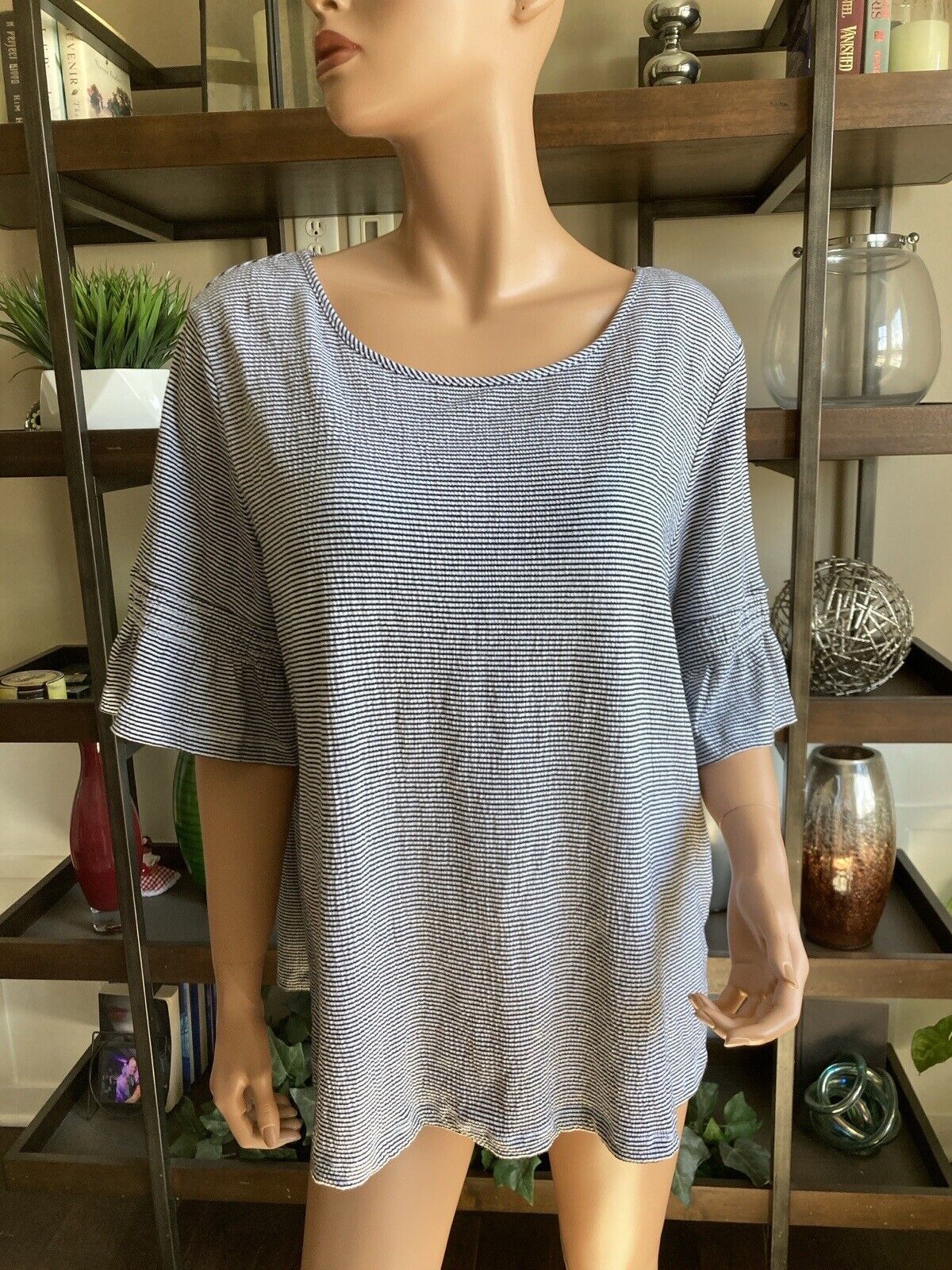 XXL Lauren Conrad casual cute top light gray and black stripe bell sleeves