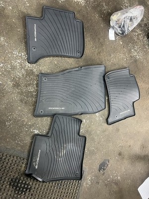 Porsche Cayenne Genuine Floor rubber Mats like new Condition 2020