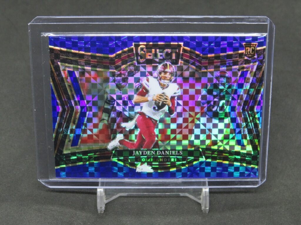 2024 PANINI SELECT JAYDEN DANIELS BLUE FIELD LEVEL RC /75 COMMANDERS JJ5