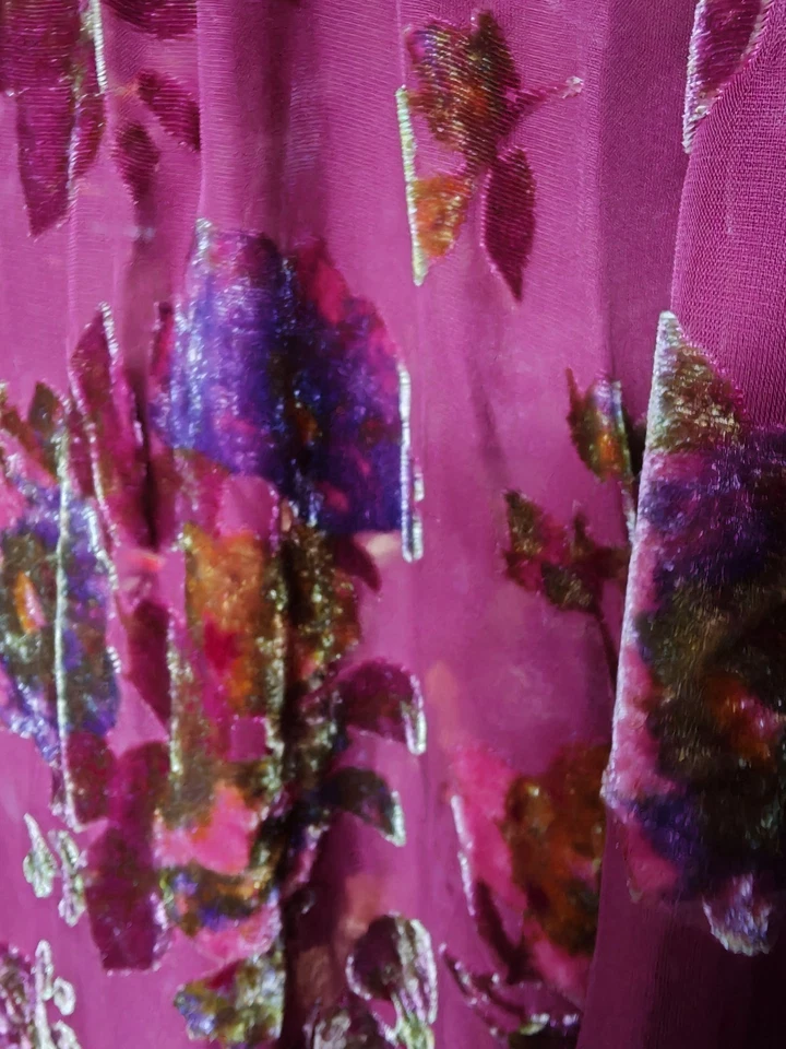 Magenta pink Silk burnt-out velvet translucent vintage natural fabric by yard - Image 4 of 4