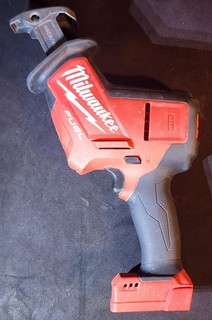 Milwaukee 2719 20 M18 FUEL Hackzall NO RESERVE