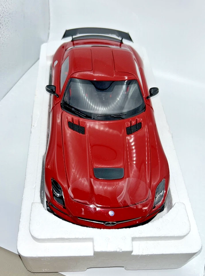 Minichamps 1:18 Mercedes Benz SLS AMG Black Series 2013 Rare Red Mint NIB #1/350 - Image 3 of 4