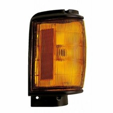 1984 1986 For TOYOTA PICKUP, 4RUNNER RH RIGHT SIDE MARKER / CORNER LAMP NEW