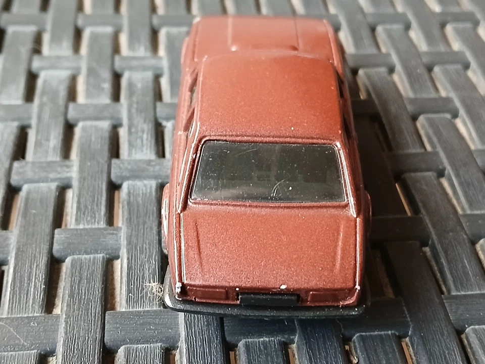 SOLIDO 1/43 PEUGEOT 504 COUPE USATA  - Immagine 4 di 4