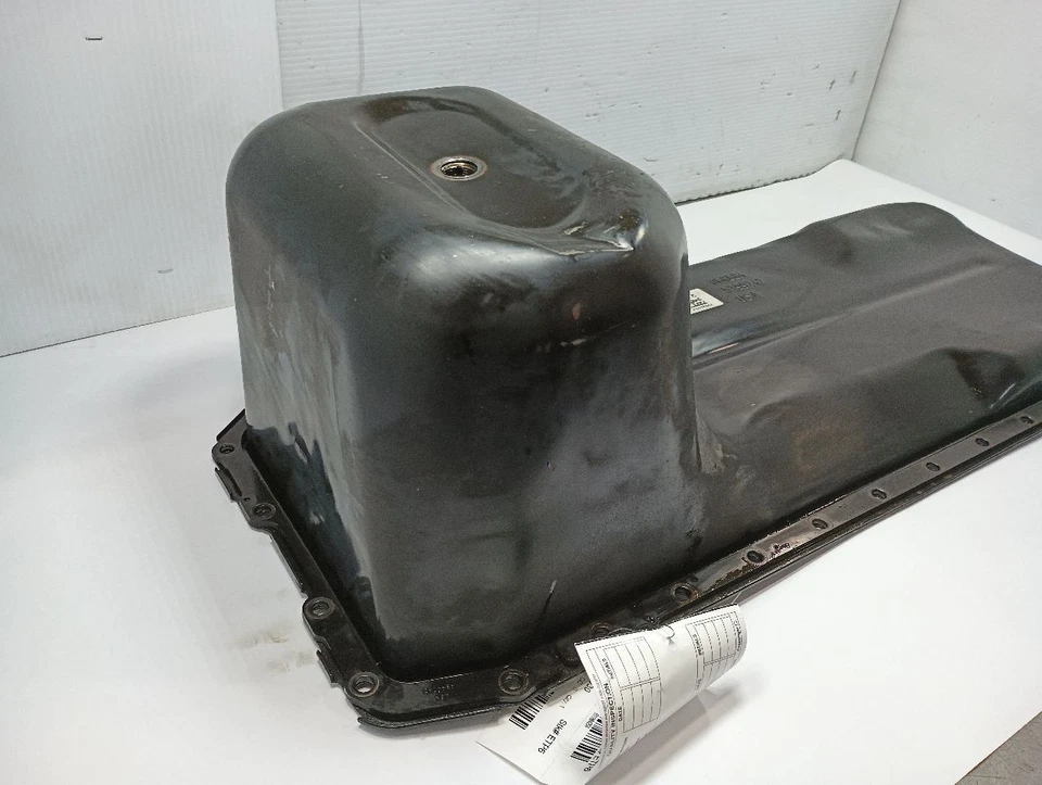 Oil Pan 6.7L From 2017 DODGE RAM 2500 PICKUP  (11884204 - Image 3 of 4