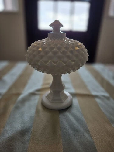 Vintage  WESTMORELAND 9" SAWTOOTH Diamond Point Milk Glass Compote Dish with Lid