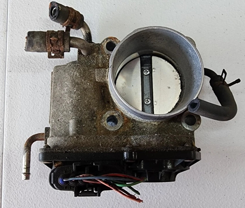 2006 - 2010 Scion XB Matrix Camry Throttle Body Valve 22030-28070 OEM 2.4L - Изображение 2 из 4