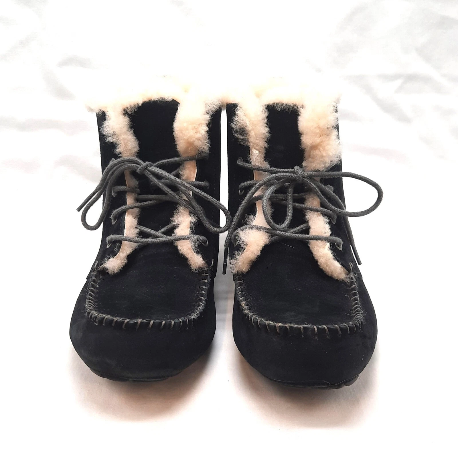 Stivaletti stringati donna UGG Chickadee neri scamosciati shearling 1007716 taglia 7