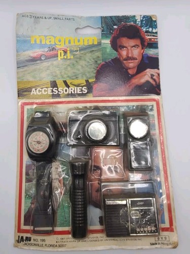 Rare 1981 Magnum P.I. Accessories Flashlight Watch Compass Universal City Ja-Ru - Picture 2 of 8