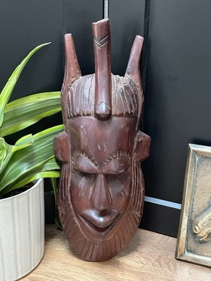 Vintage afrikanischer Stamm rot Holz handgeschnitzt Gesichtsmaske Wandbehang Plakette