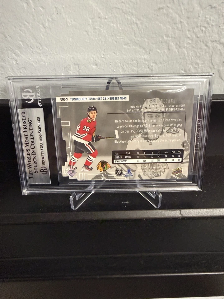 Serie extendida de cubierta superior 2023-24 - 1998-99 Ud3 Connor Bedard #UD3-3 (RC) Foto 3 de 3