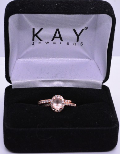 14 kt GOLD  KAY JEWELERS DOUBLE RING SET, 4.5 GRAMS SIZE 7.5