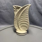 Vtg 1940s McCoy Pottery Art Deco Style Vase Leaf Flower Cream Color 5.5x3x2.5”