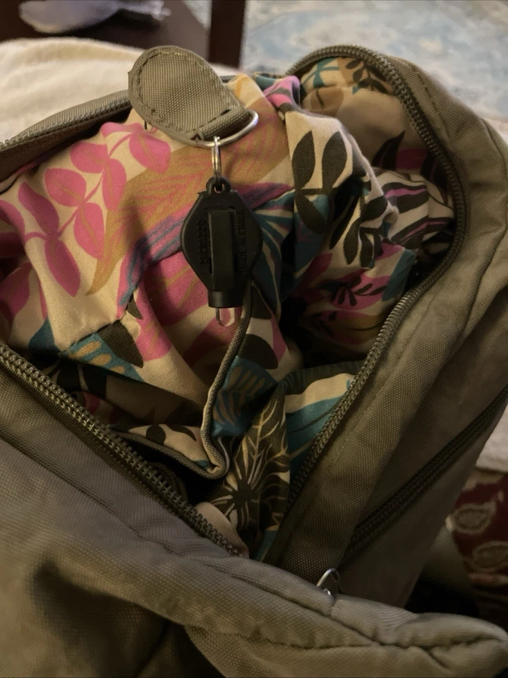 Bandolera Travelon Bolso Cartera Antirrobo Bolsillos con Bloqueo RFID Resistente a Cortes Foto 4 de 4