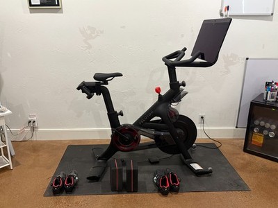 Peloton Bike + Shoes + Yoga Blocks + Mat (Full Setup)   Great Condition
