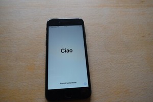 Apple iPhone 7 - 128GB - Schwarz (Ohne Simlock) A1778 (GSM)