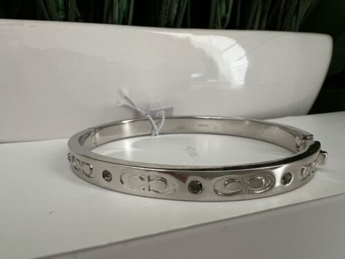 🩶Coach Signature Hinged Bangle - Silver (Kissing C) NWT F59083 - Free Shipping - Picture 1 of 4