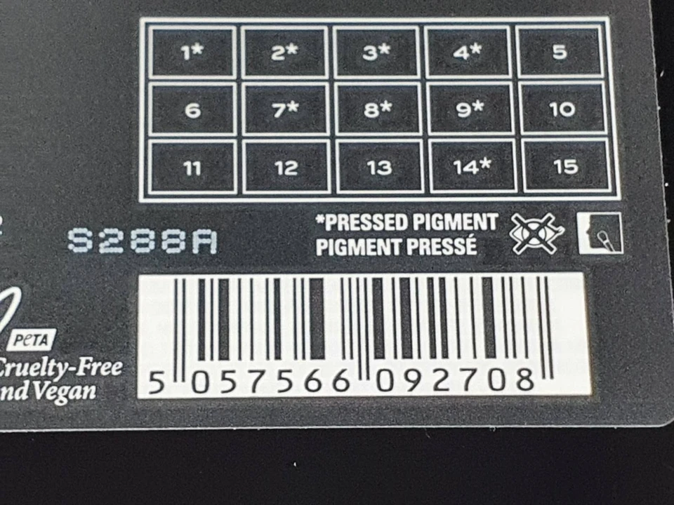 Makeup Revolution Reloaded Visionary Palette - Bild 4 von 4