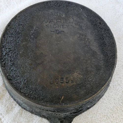 Wagner Ware Sidney -0- 1055B No.5 Cast Iron Skillet