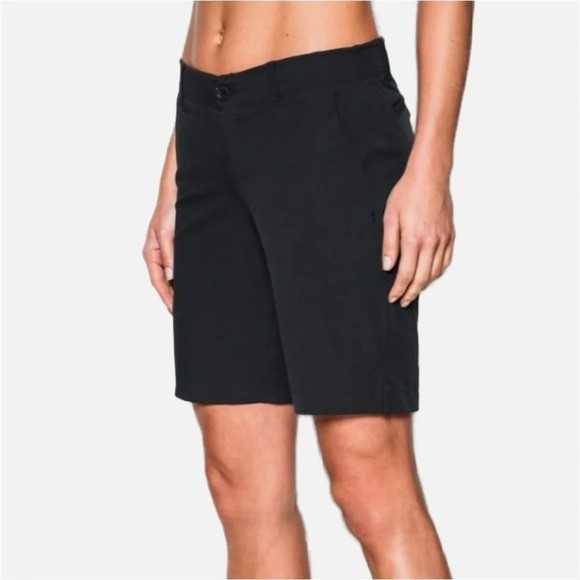Under Armour Women’s Fitted Shorts Size 4 HeatGear Black Flat Front Pockets Golf thumbnail 2