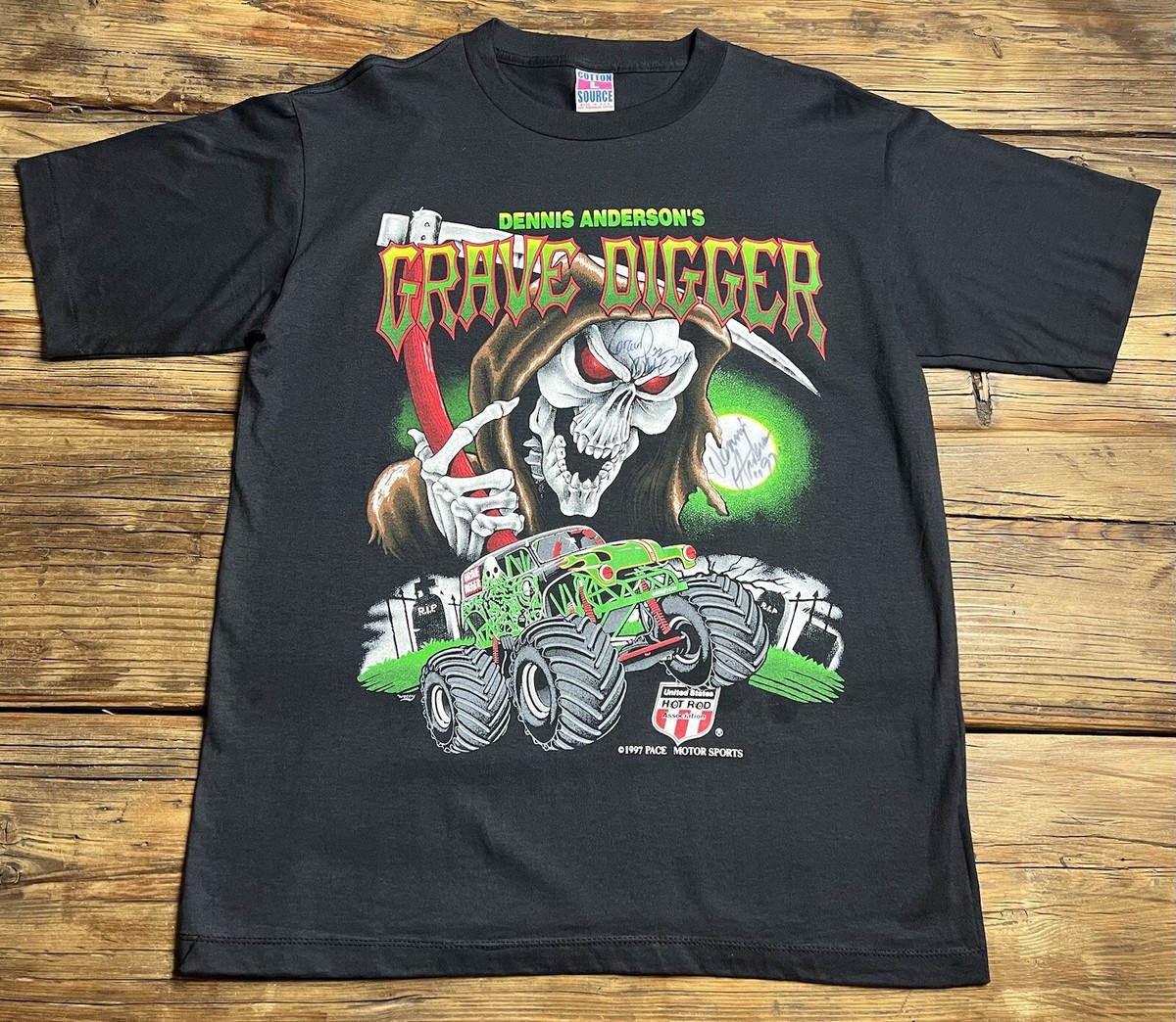 ✔️Vintage 90s Dennis Anderson Grave Digger Autographed Tee ✔️Vintage 90s Dennis Anderson Grave Digger Autographed Tee