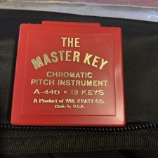 The Master Key Chromatic Pitch Instrument Kratt Co A-440 13 Keys MK2-C Vintage