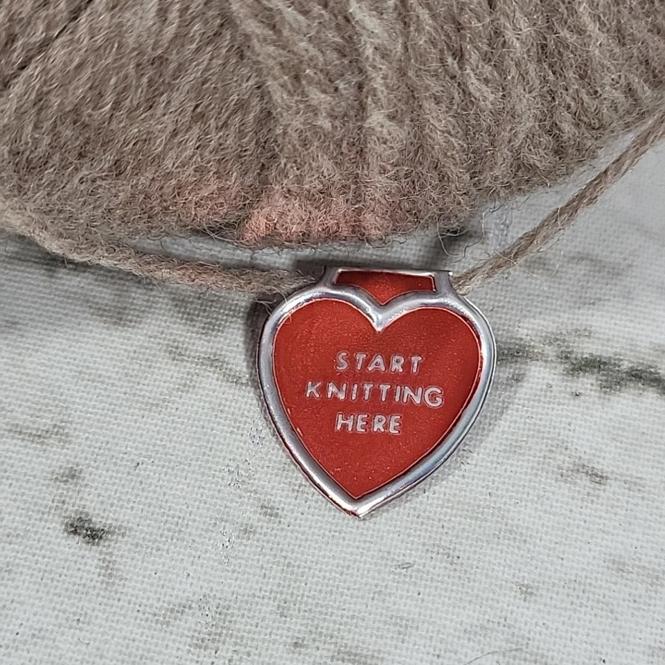 De Colección Corazón Rojo Súper Dedos Hilo Lana Virgen 420 Bronceado Calcetín EE. UU. Lote De 2 Foto 3 de 4